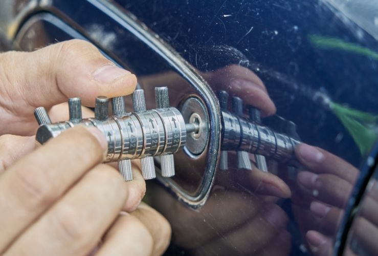 Car key locksmith