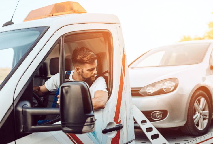 Breakdown recovery rescue vehicle collecting broken car